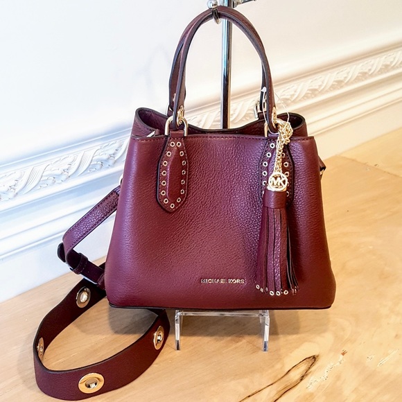 Michael Kors Handbags - NWT Michael Kors Small Brooklyn